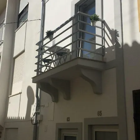 Cantinho Flores Ii 아파트 *