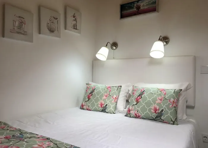 Cantinho Flores Ii Daire *